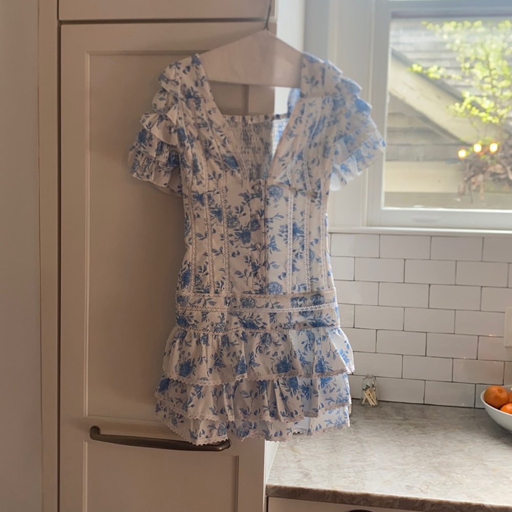 Blue floral mini dress, worn once, excellent condition, size: S